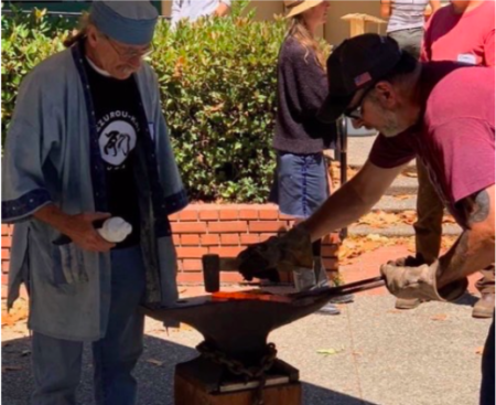 Story of the Blacksmiths - Focused on a single wide blade